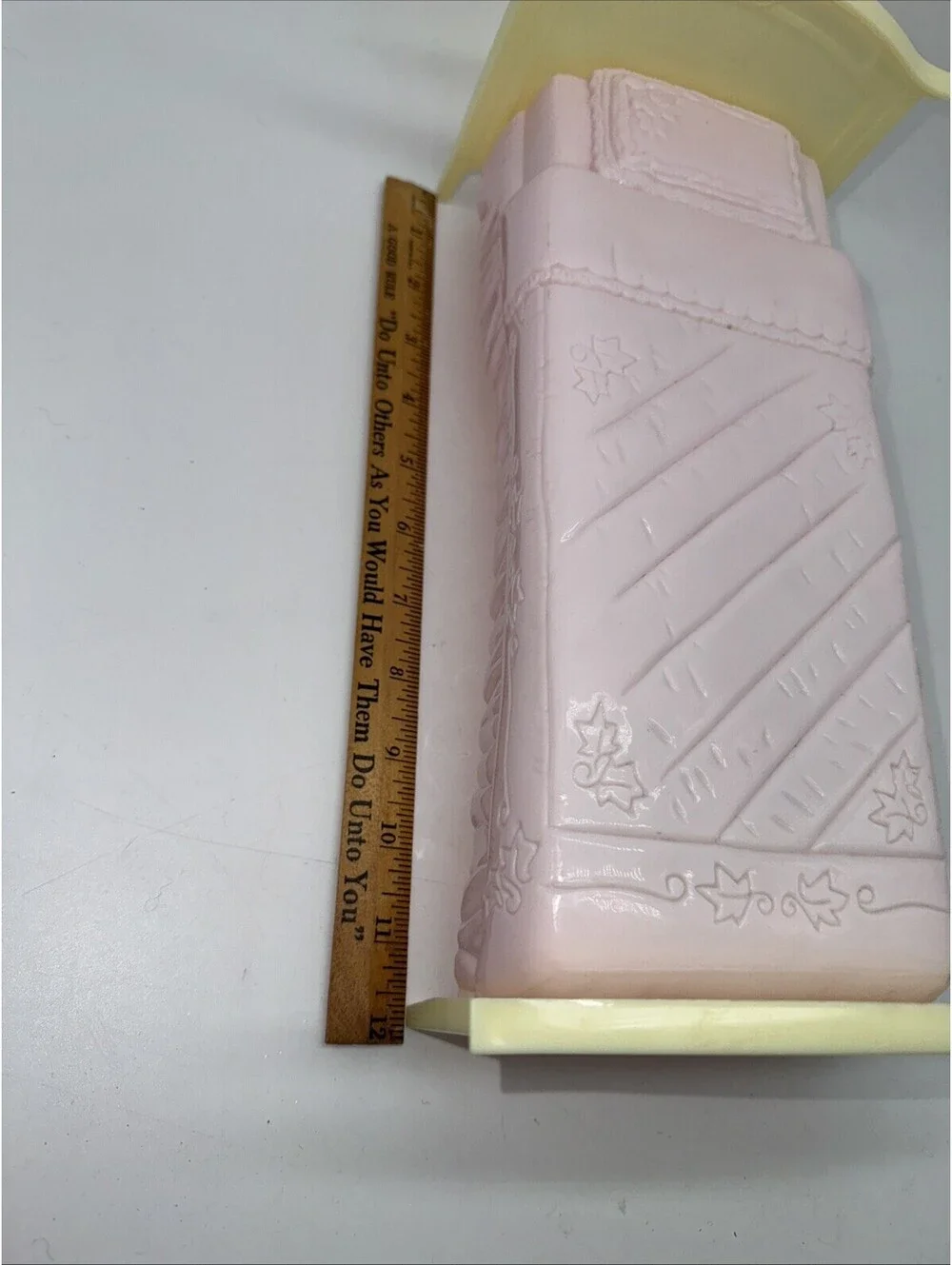 Vintage Barbie Bed Susy Goose?